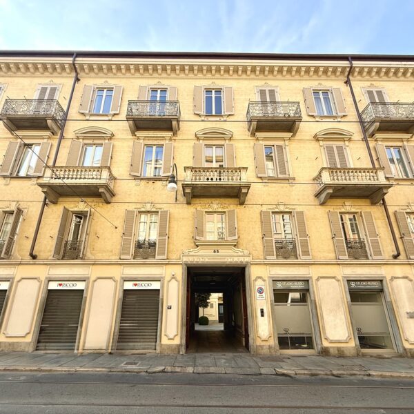 Via Accademia Albertina 38